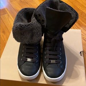 Women’s UGG sneakers